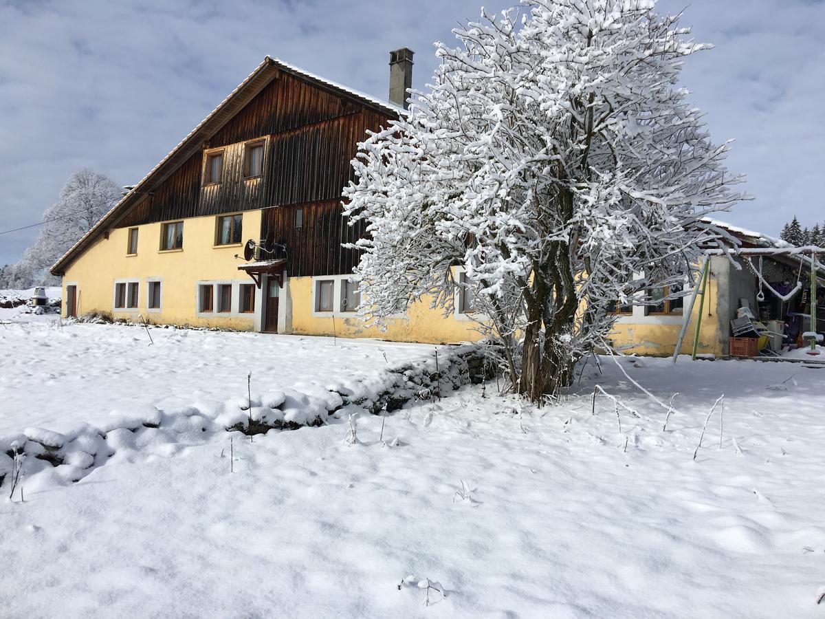 La Dernier Villa La Côte-aux-Fées Exterior foto
