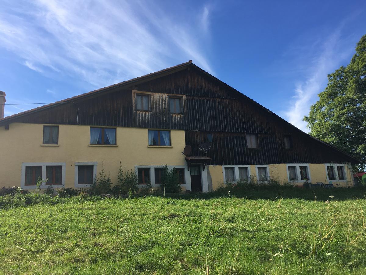 La Dernier Villa La Côte-aux-Fées Exterior foto