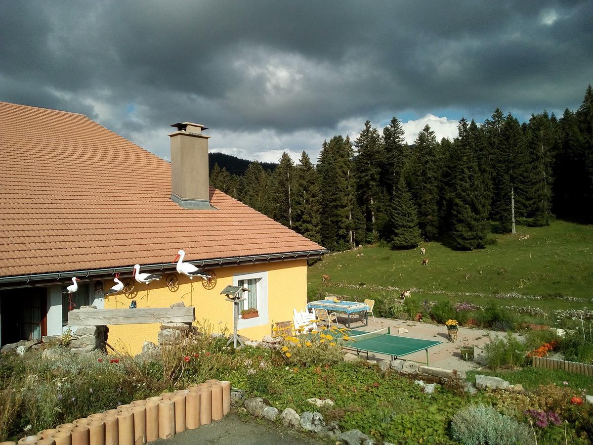 La Dernier Villa La Côte-aux-Fées Exterior foto
